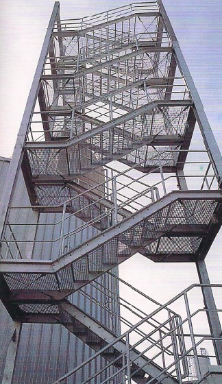 踏步板工程.jpg 踏步板工程.jpg